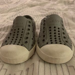 gray toddler/ walker natives!